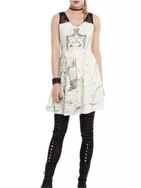Hot Topic’s Penny Dreadful Map Of London 1891 Dress